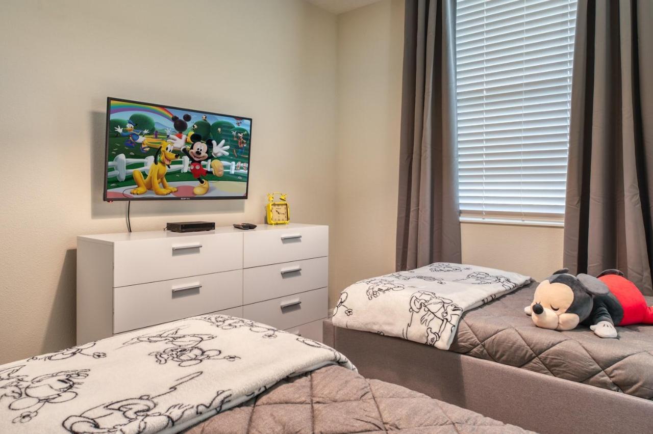 Modern Apartment With Mickey Themed Bedroom Kissimmee Eksteriør billede